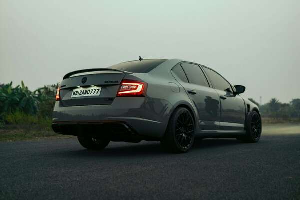 Pro-standardni-prevozi-zanesljivost-diskretnost-točnost-vljudnost-letališče-slovenija